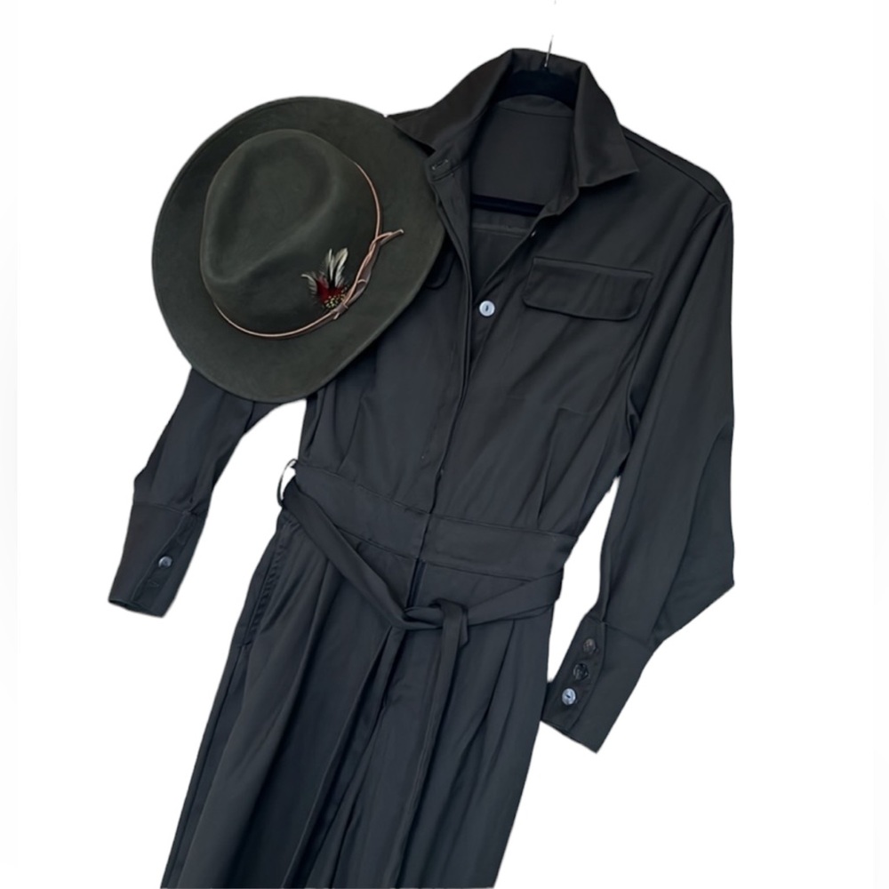 Women’s Utility jumpsuit Size S Army green
